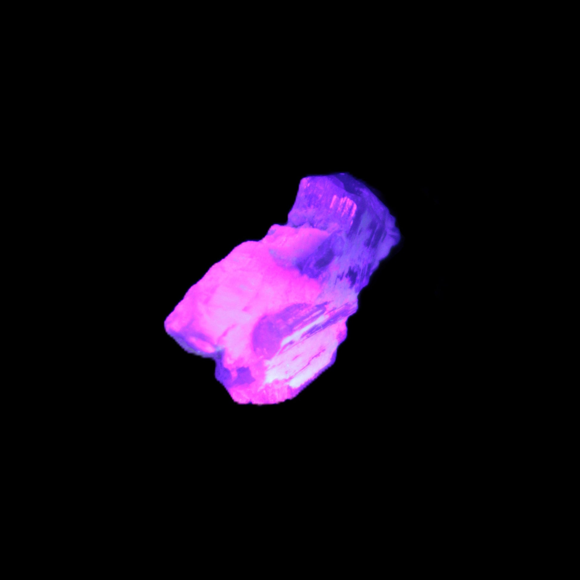 Tiny Aquamarine cluster in Feldspar matrix 15mm 10ct 2.0g in UV light - Rocks and Things Store