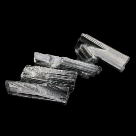 Black Tourmaline 3/4 natural crystals 22-36mm 14-16g in sunlight - Rocks and Things Store