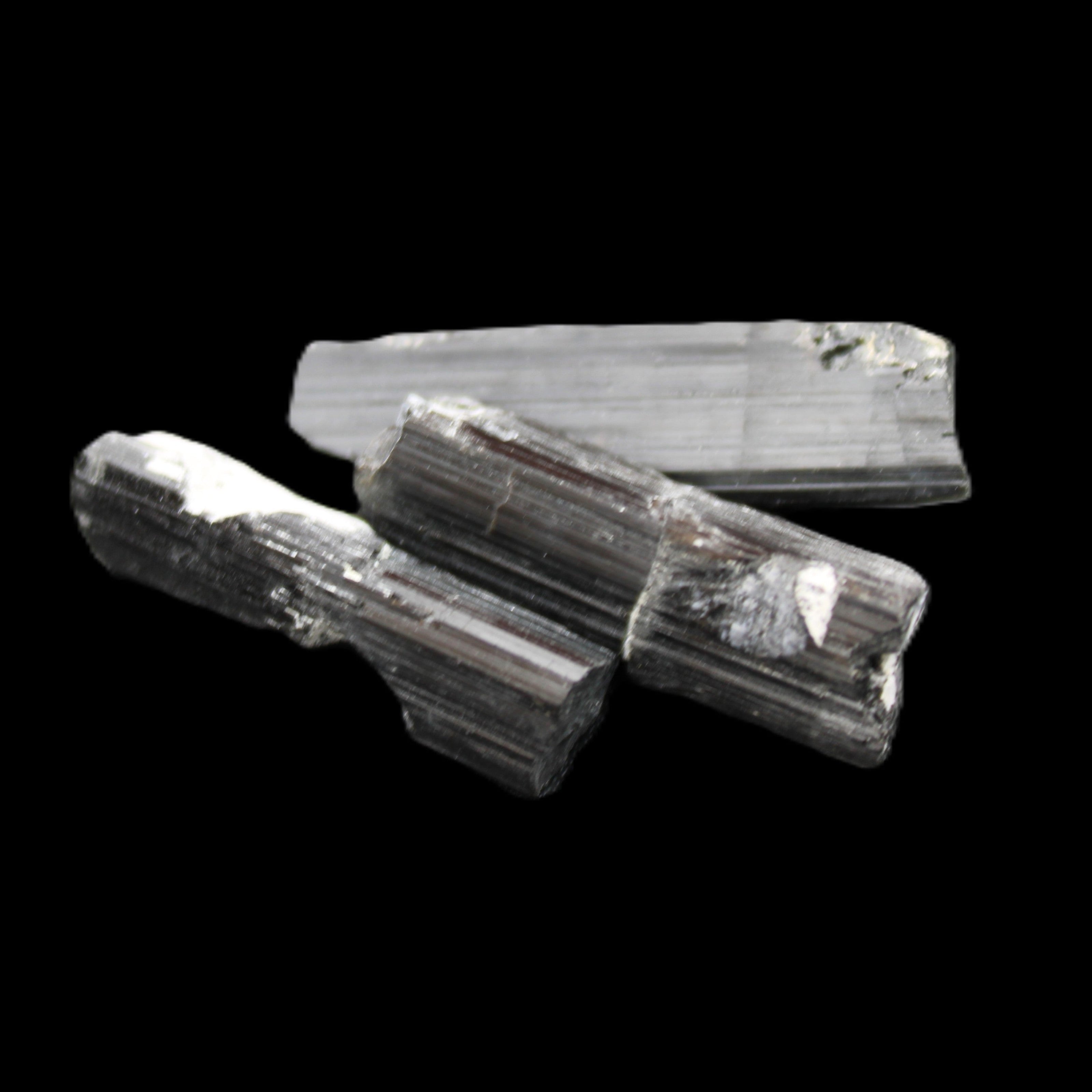 Black Tourmaline 3/4 natural crystals 22-36mm 14-16g in sunlight - Rocks and Things Store
