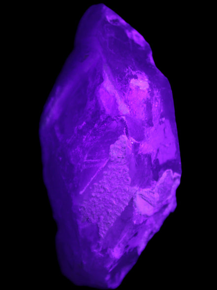 Quartz crystals with Green Tourmaline, Mica from Skardu, Pakistan 188g in UV light - Rocks and Things Store