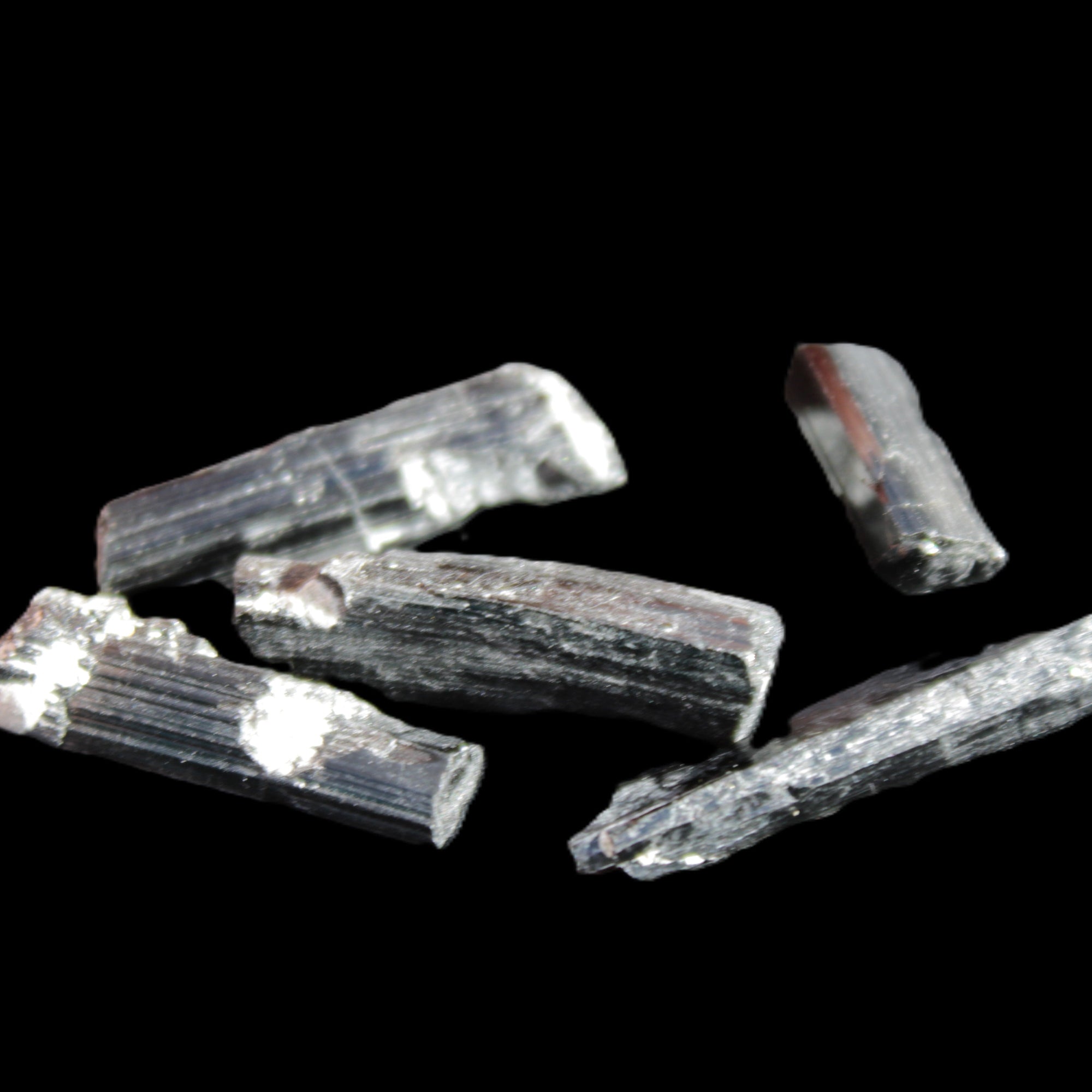 Black Tourmaline 3/4 natural crystals 22-36mm 10-12g in sunlight - Rocks and Things Store