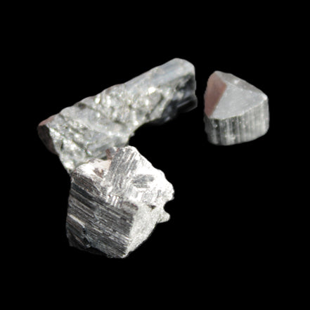 Black Tourmaline 3/4 natural crystals 22-36mm 10-12g in sunlight - Rocks and Things Store