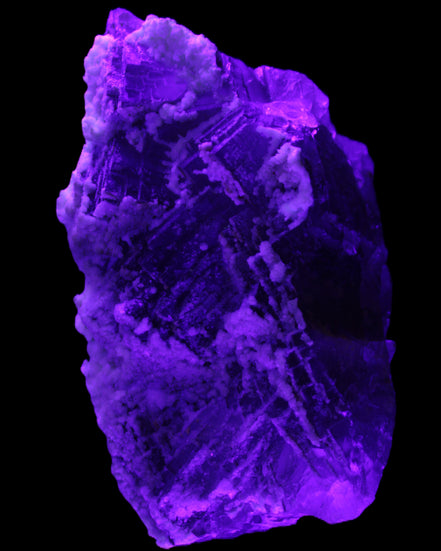 Fluorite snow steppes 137*55*65mm 1080g in UV light - Rocks and Things Store