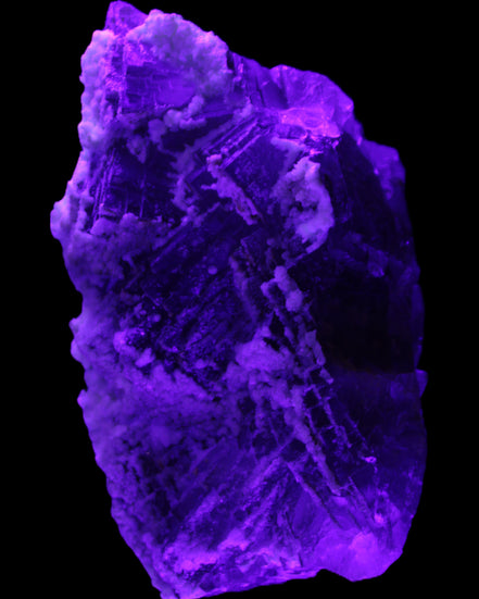 Fluorite snow steppes 137*55*65mm 1080g in UV light - Rocks and Things Store
