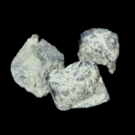 Magnetic Epidote 2/3 irregular octahedral crystals 10-20mm 14/15g in sunlight - Rocks and Things Store