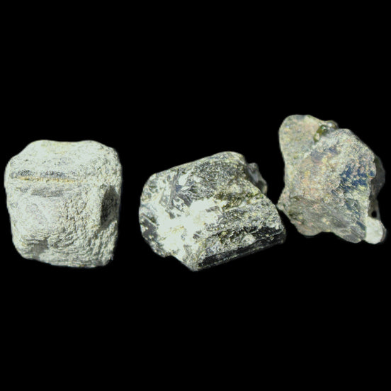 Magnetic Epidote 3 irregular octahedral crystals 15-30mm 30g in sunlight - Rocks and Things Store