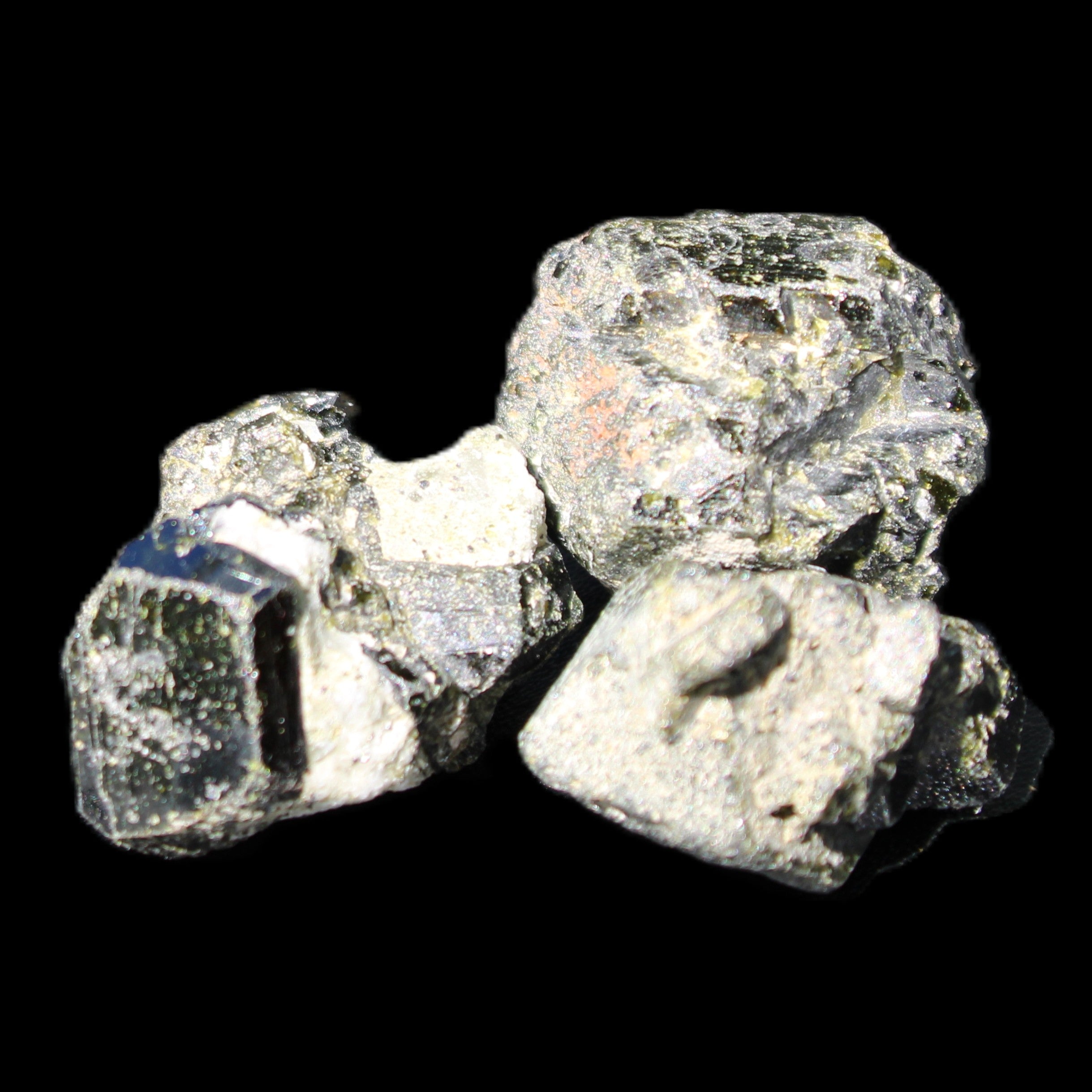 Magnetic Epidote 3 irregular octahedral crystals 15-30mm 30g in sunlight - Rocks and Things Store