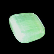 Green Aragonite tumbled stone 30mm 25-27g in sunlight - Rocks and Things Store