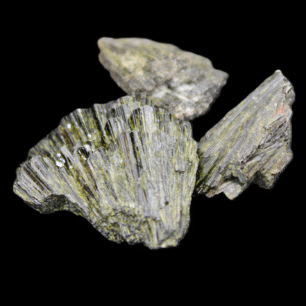 Epidote 3 floral crystal clusters 16g in sunlight - Rocks and Things Store