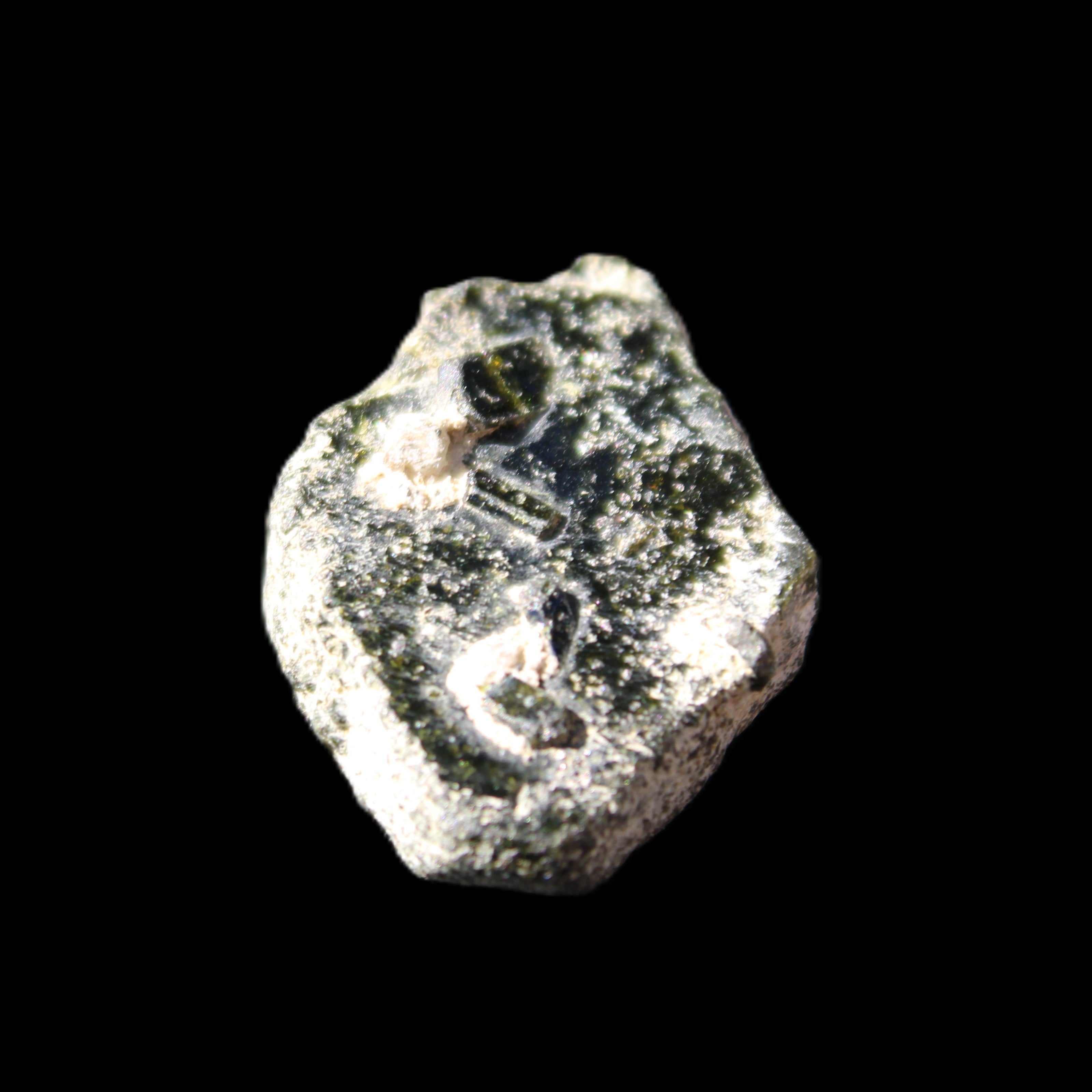 Magnetic Epidote hexagon crystal 24-27mm 7-9g in sunlight - Rocks and Things Store