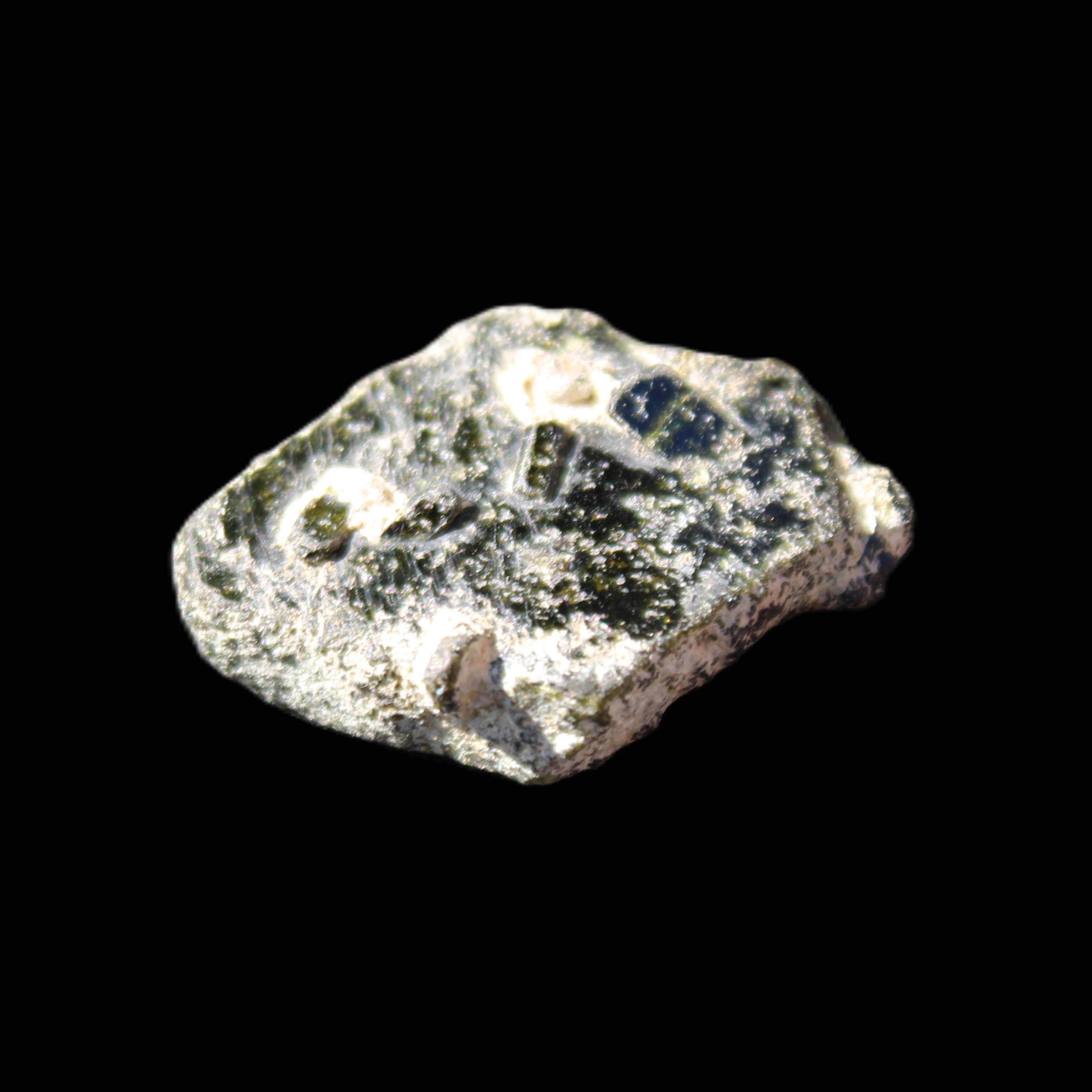 Magnetic Epidote hexagon crystal 24-27mm 7-9g in sunlight - Rocks and Things Store