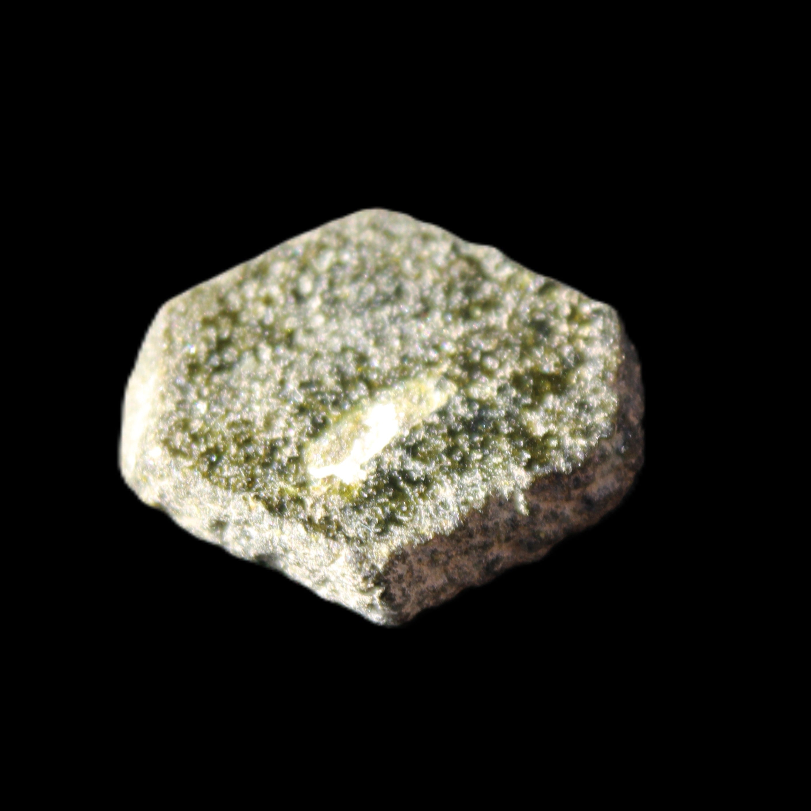 Magnetic Epidote hexagon crystal 24-27mm 7-9g in sunlight - Rocks and Things Store