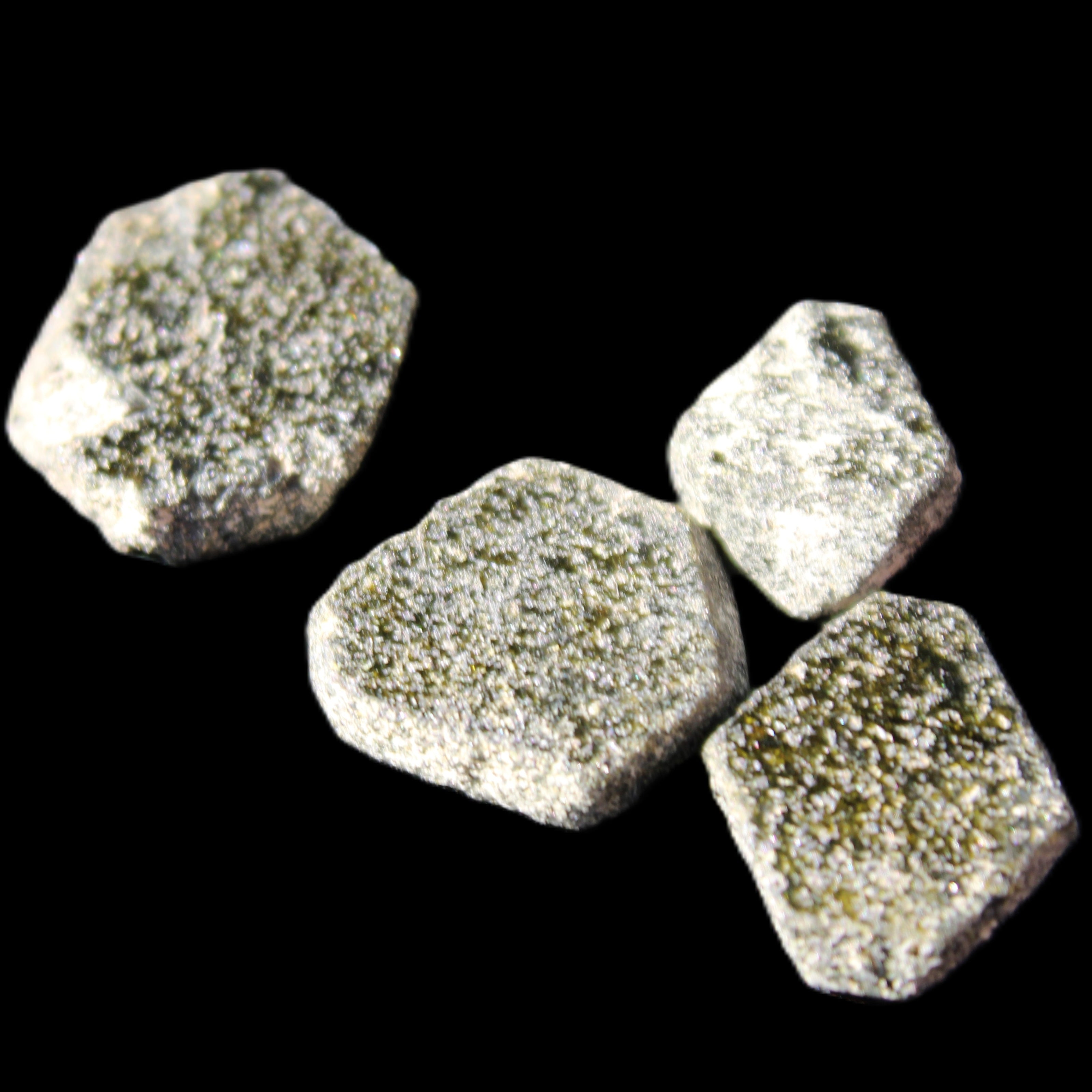 Magnetic Epidote 4 hexagon crystals 11-21m 10g in sunlight - Rocks and Things Store