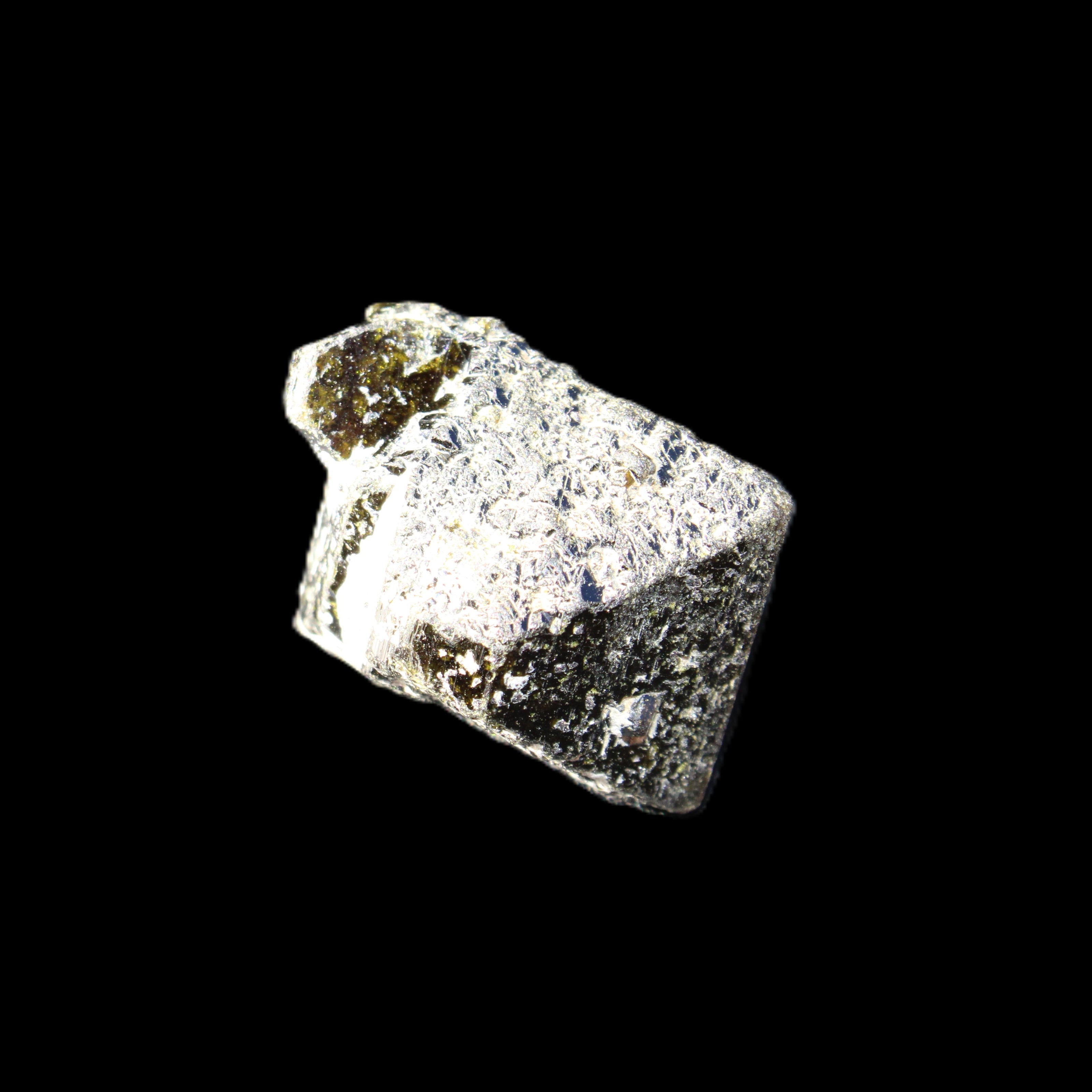 Magnetic Epidote irregular octahedral crystals 25mm 15-16g in sunlight - Rocks and Things Store