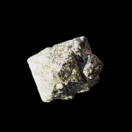 Magnetic Epidote irregular octahedral crystals 25mm 15-16g in sunlight - Rocks and Things Store