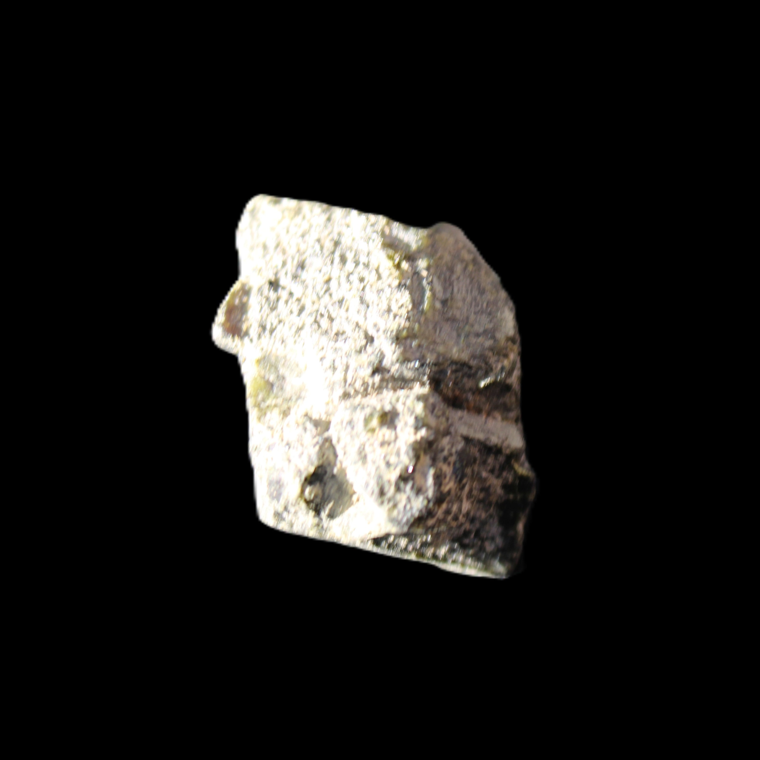 Magnetic Epidote irregular octahedral crystals 25mm 15-16g in sunlight - Rocks and Things Store