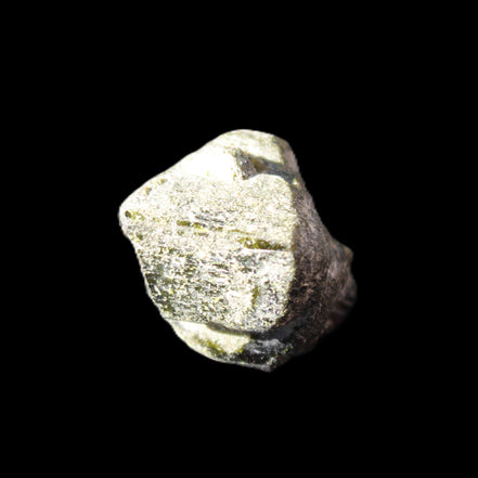 Magnetic Epidote irregular octahedral crystals 25mm 15-16g in sunlight - Rocks and Things Store