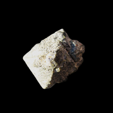 Magnetic Epidote irregular octahedral crystals 25mm 15-16g in sunlight - Rocks and Things Store