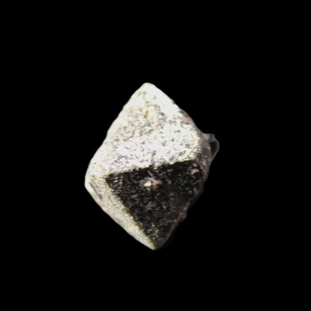 Magnetic Epidote irregular octahedral crystals 25mm 15-16g in sunlight - Rocks and Things Store