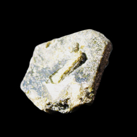 Magnetic Epidote irregular hexagon crystals 21mm 4/5g in sunlight - Rocks and Things Store