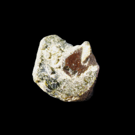 Magnetic Epidote irregular hexagon crystals 21mm 4/5g in sunlight - Rocks and Things Store