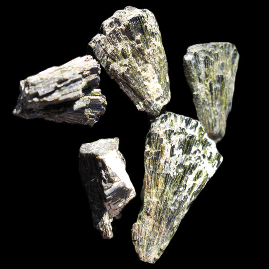 Epidote 5 floral crystal clusters 22-38mm 32.7g in sunlight - Rocks and Things Store