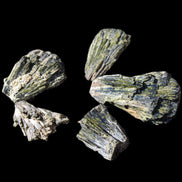 Epidote 5 floral crystal clusters 22-38mm 32.7g in sunlight - Rocks and Things Store