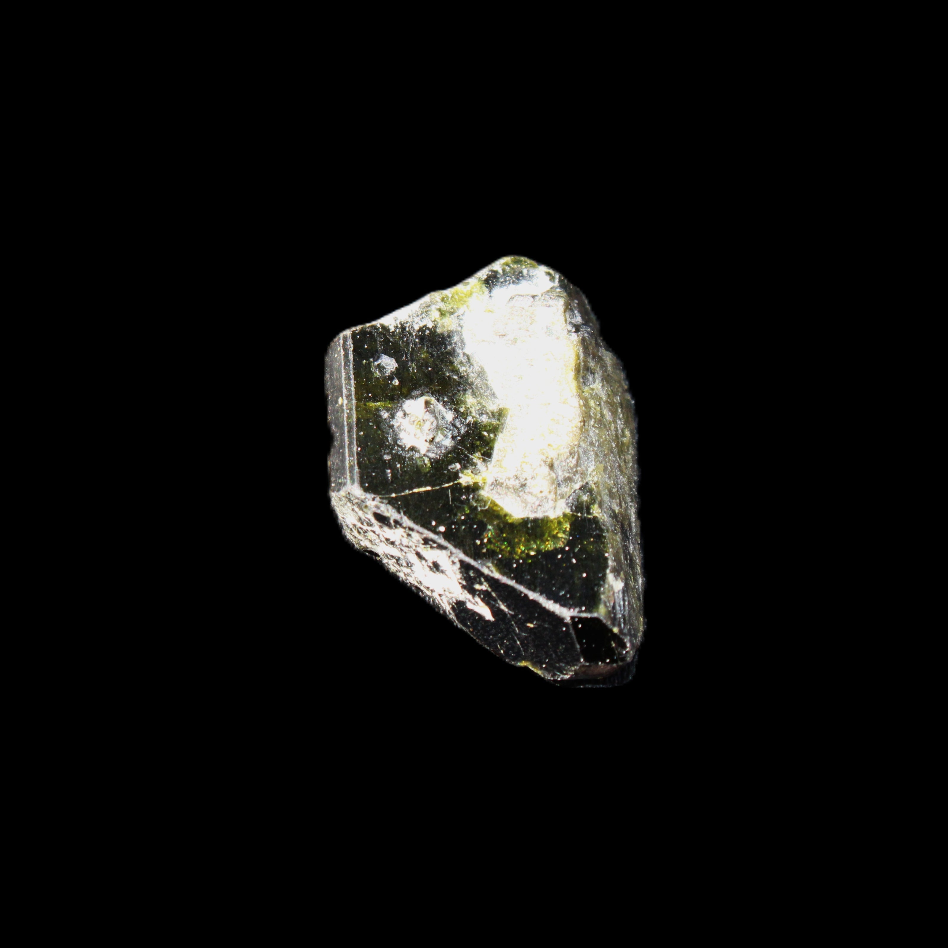 Magnetic Epidote irregular hexagon crystals 22-27mm 5-7g in sunlight - Rocks and Things Store