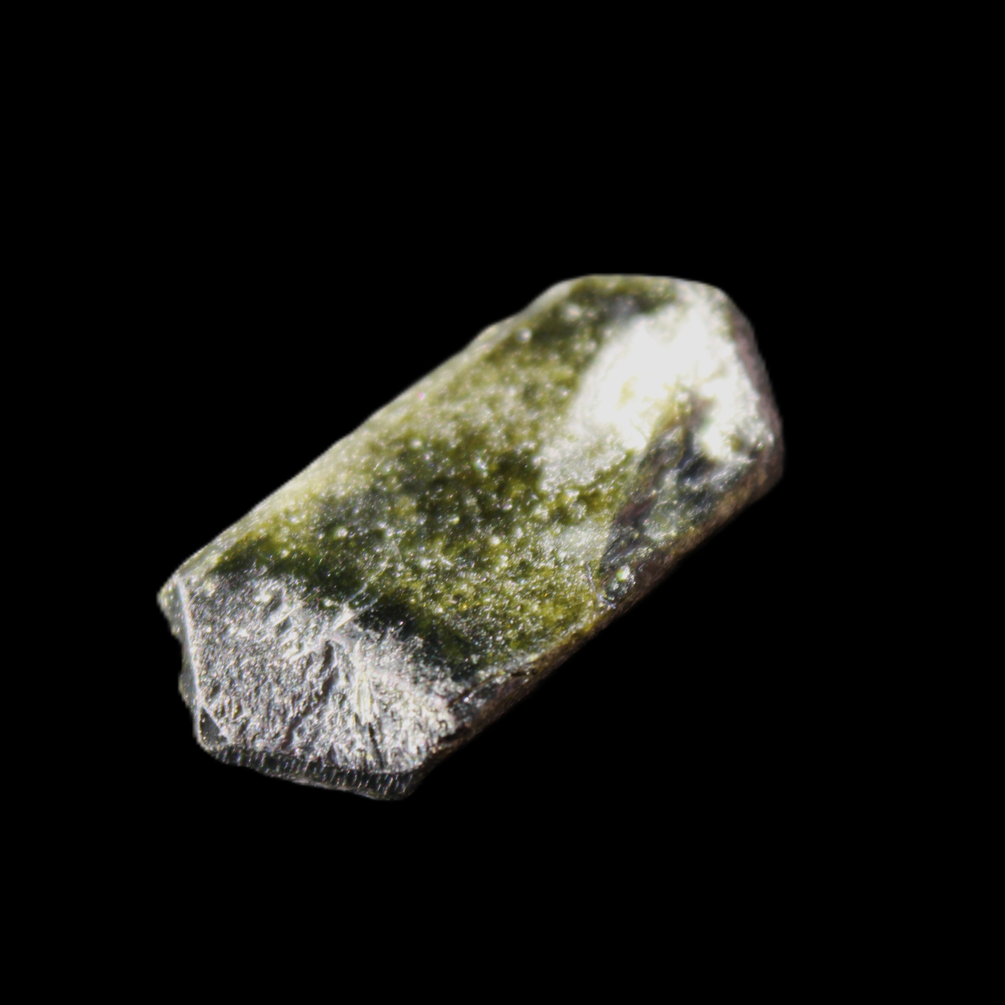 Magnetic Epidote irregular hexagon crystals 22-27mm 5-7g in sunlight - Rocks and Things Store