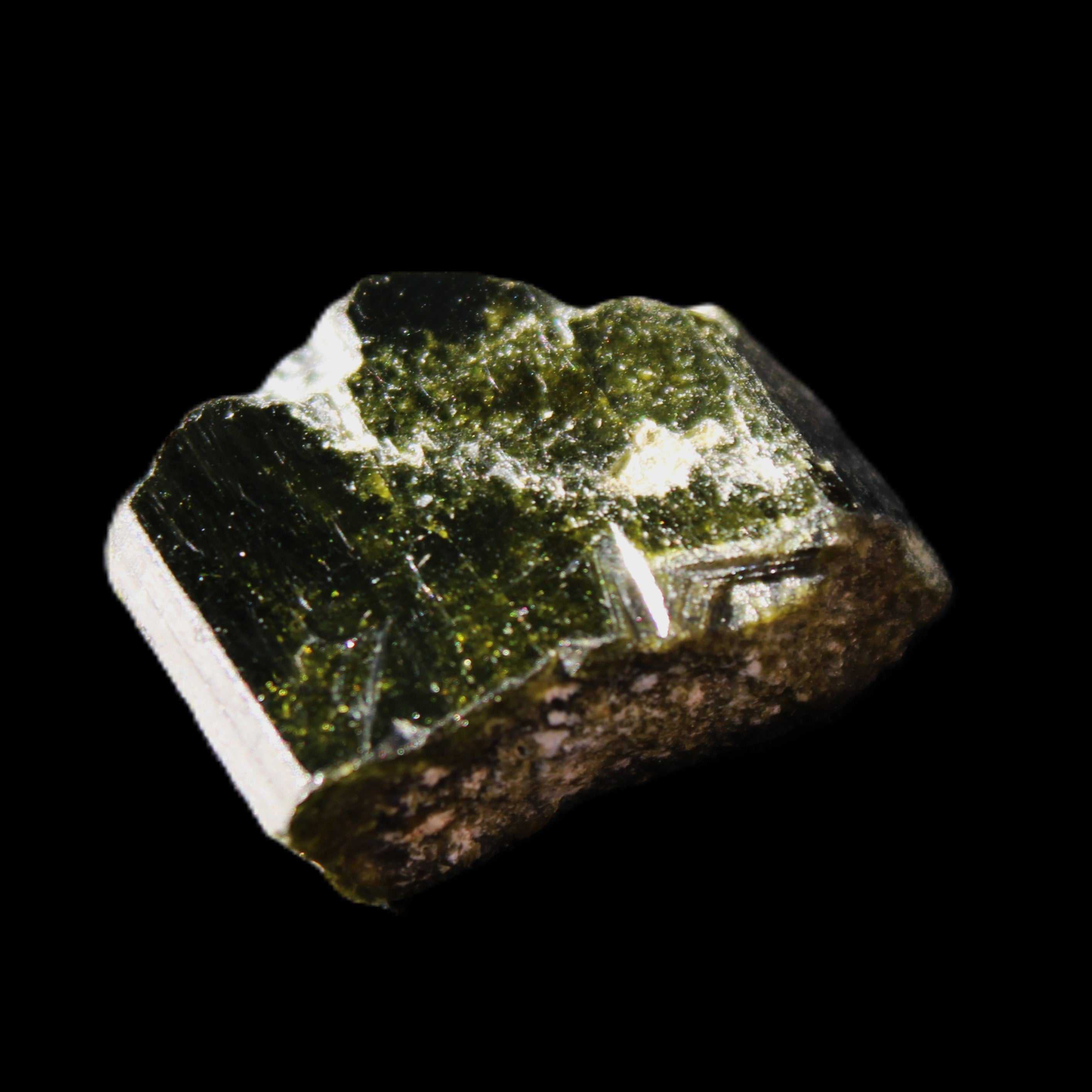 Magnetic Epidote irregular hexagon crystals 22-27mm 5-7g in sunlight - Rocks and Things Store