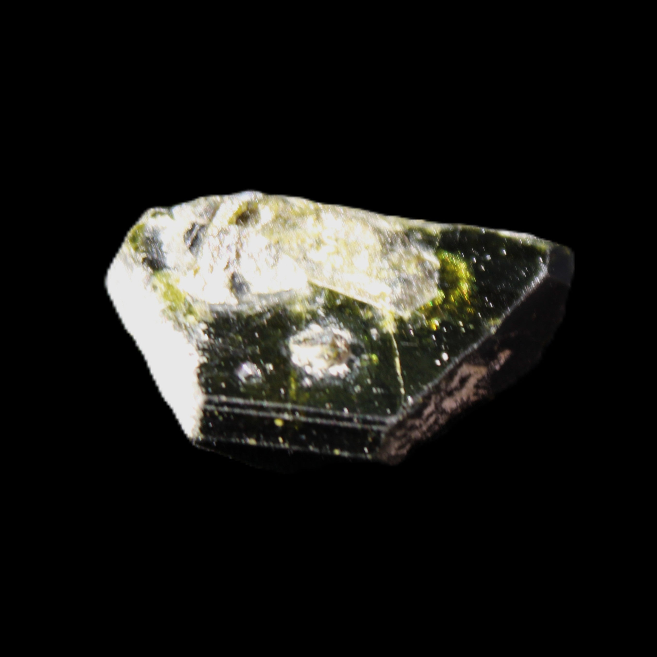 Magnetic Epidote irregular hexagon crystals 22-27mm 5-7g in sunlight - Rocks and Things Store