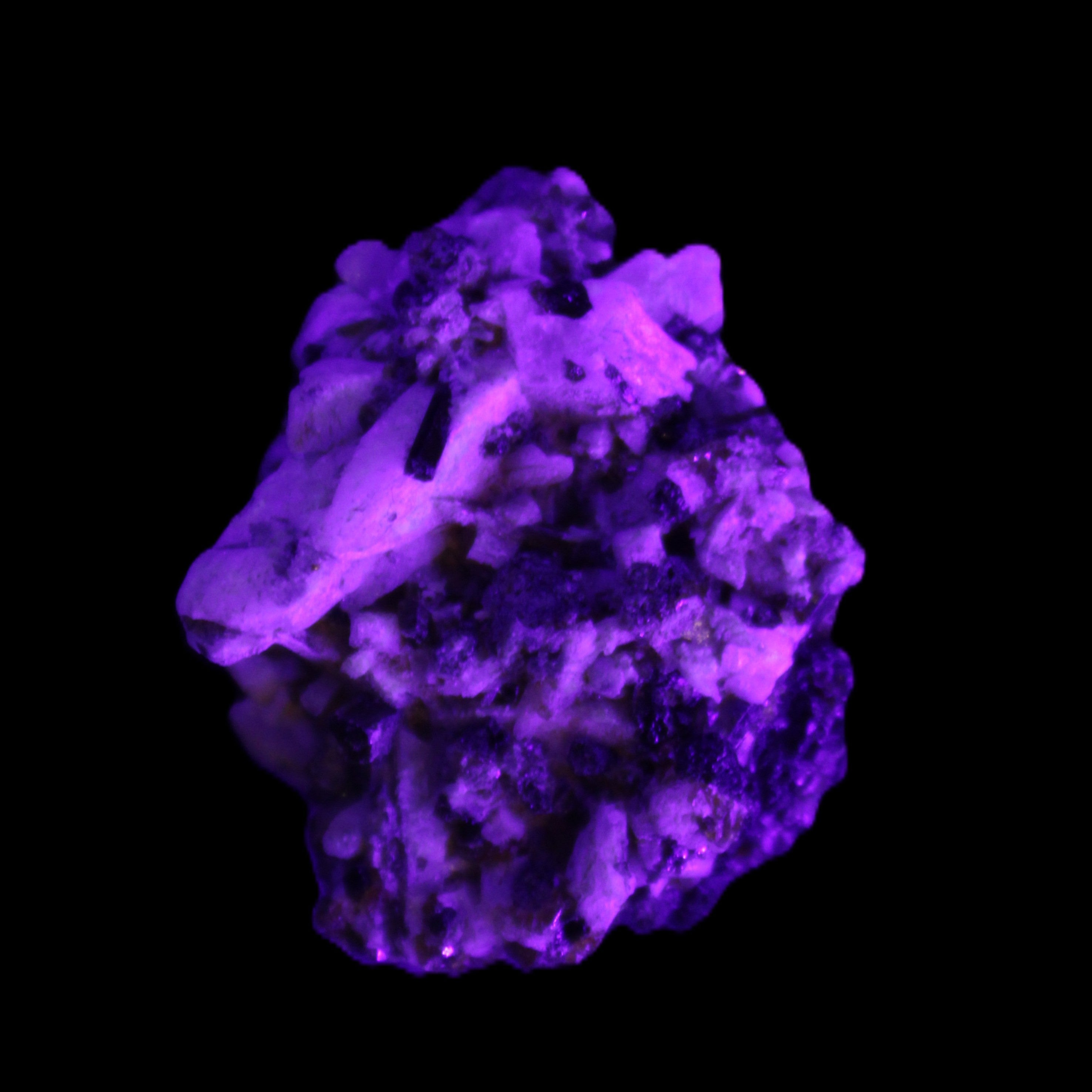 Red Zircon, Spessartine, Tourmaline on Epidote & Feldspar specimen 28*25*28mm 21g in UV light - Rocks and Things Store