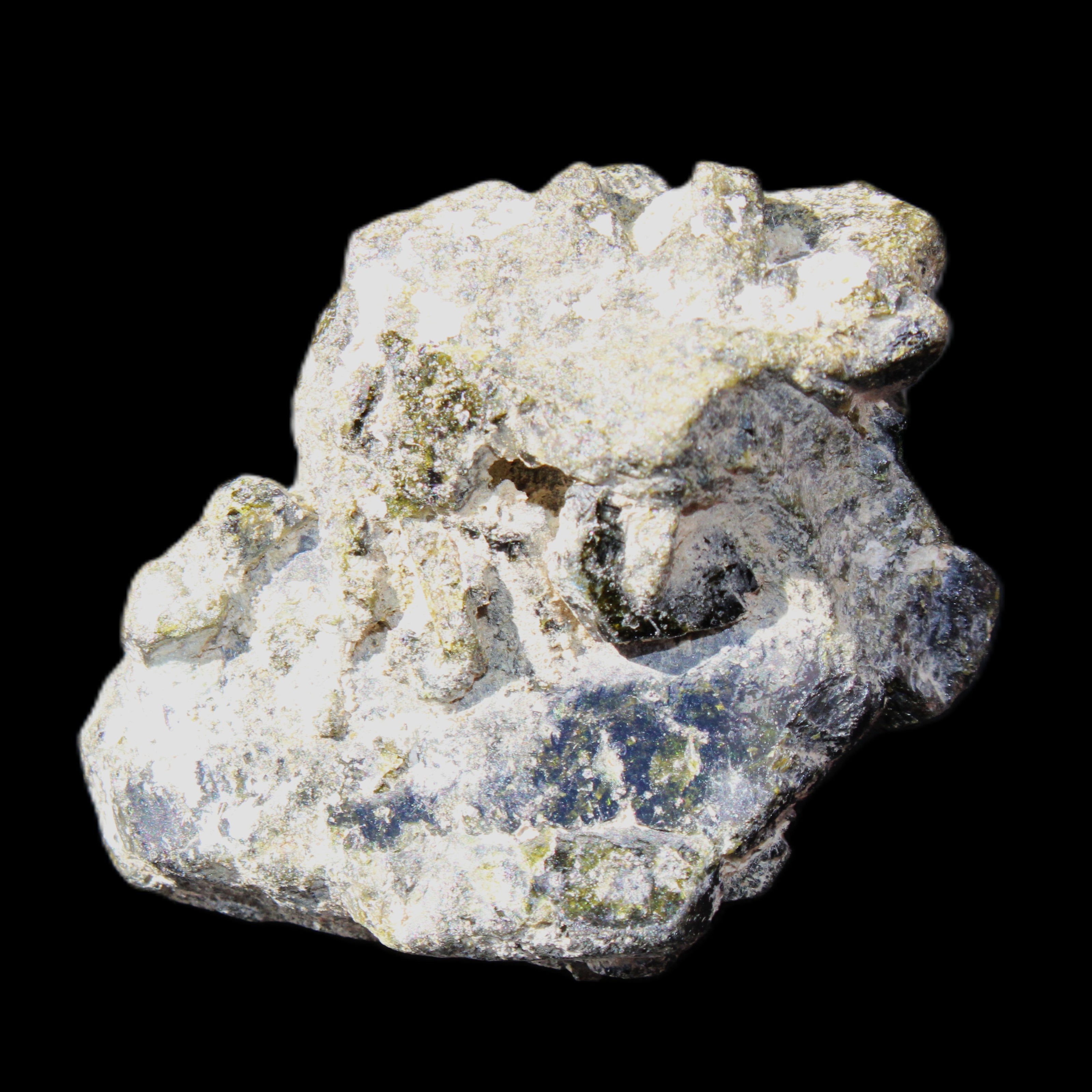 Magnetic Epidote irregular hexagon crystal cluster 37-42mm 30-36g in sunlight - Rocks and Things Store