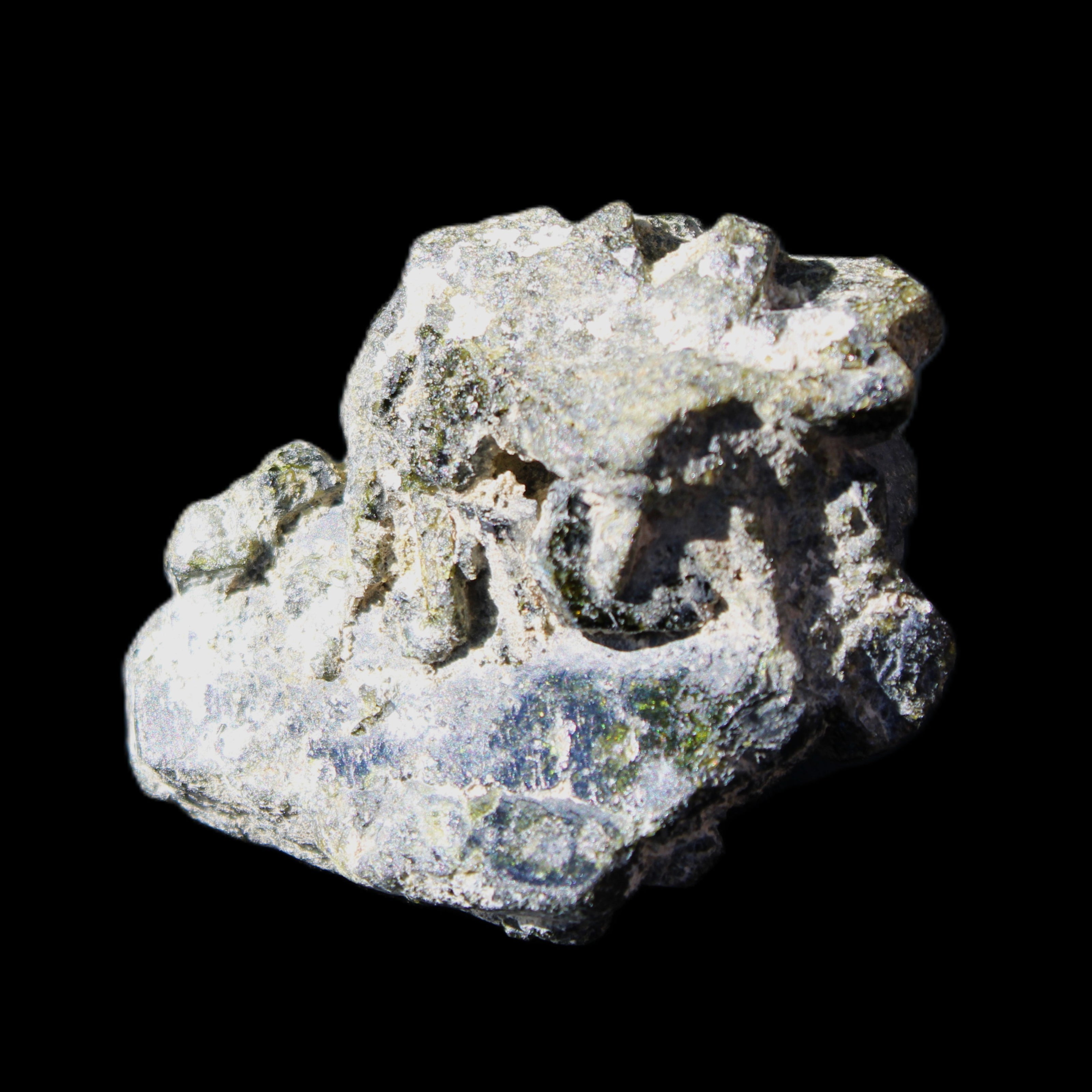 Magnetic Epidote irregular hexagon crystal cluster 37-42mm 30-36g in sunlight - Rocks and Things Store