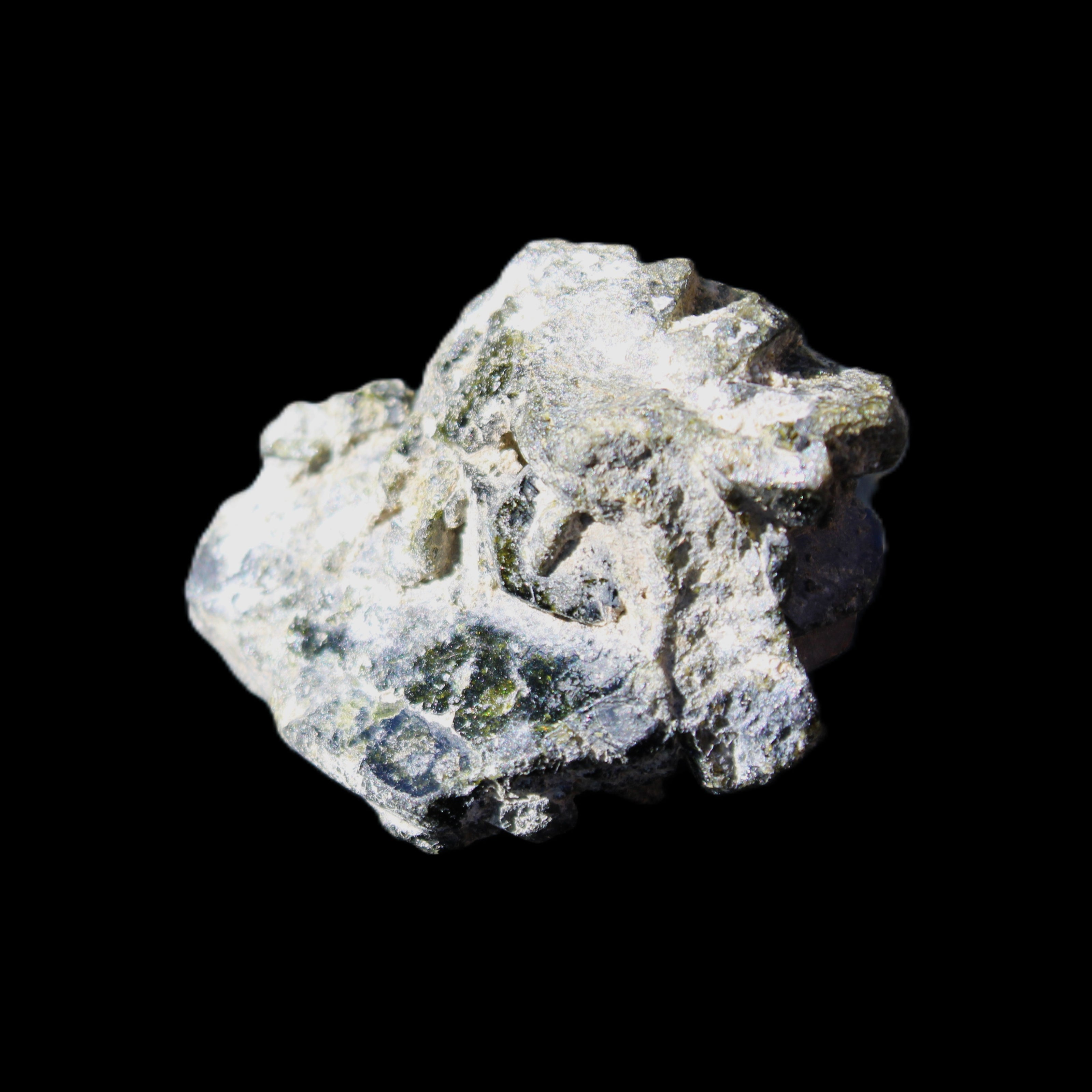 Magnetic Epidote irregular hexagon crystal cluster 37-42mm 30-36g in sunlight - Rocks and Things Store