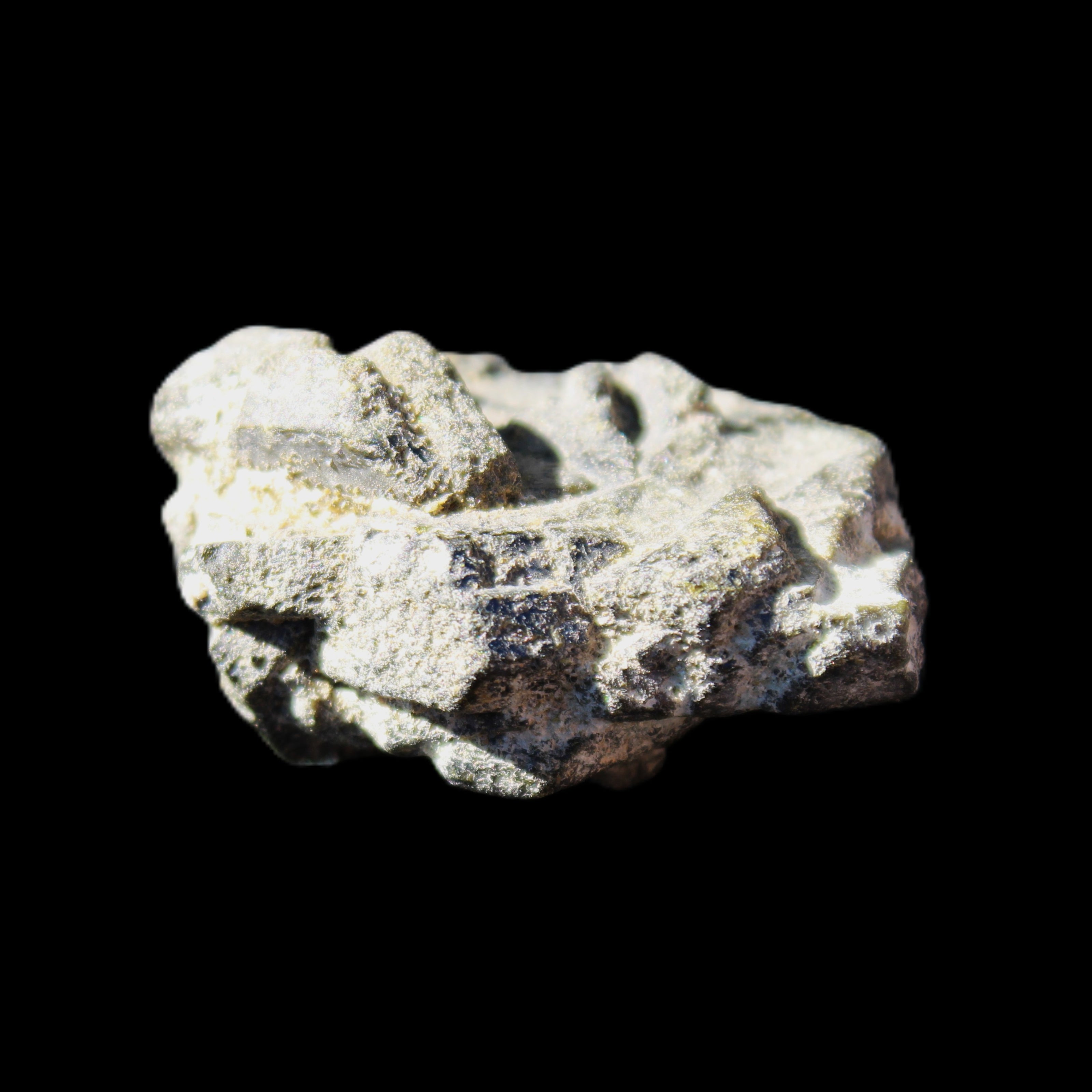 Magnetic Epidote irregular hexagon crystal cluster 37-42mm 30-36g in sunlight - Rocks and Things Store