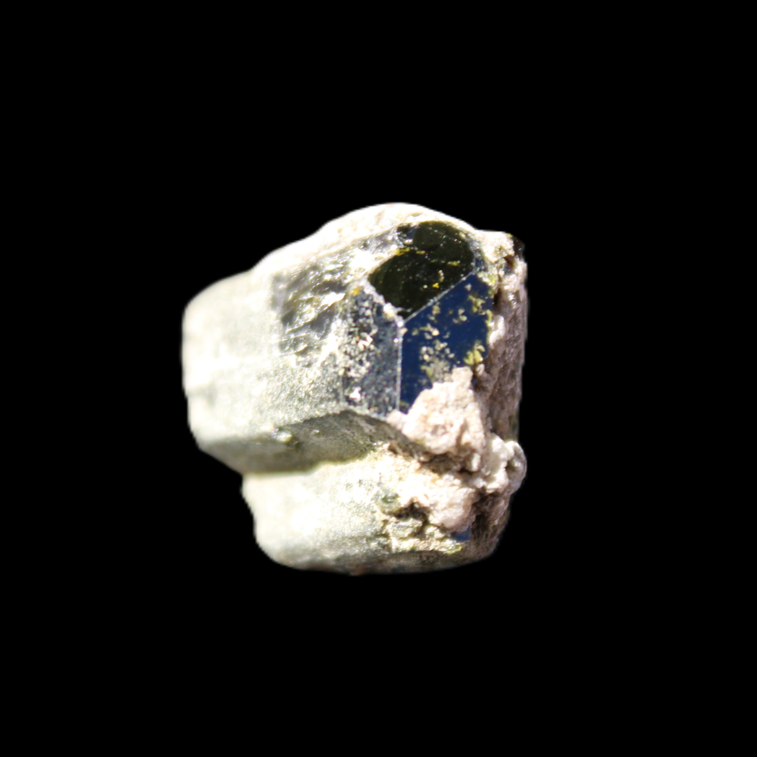 Magnetic Epidote glossy irregular hexagon crystal 20mm 9-11g in sunlight - Rocks and Things Store
