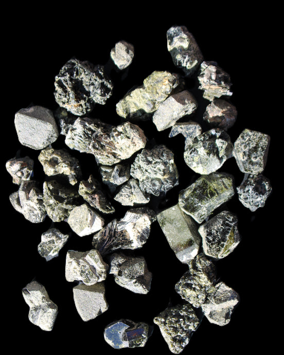 Magnetic Epidote floral, hexagonal & octahedral crystal clusters 490g WHOLESALE in sunlight - Rocks and Things Store