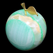 Granny Smith Afghan Jade Onyx Apple 62*75mm 414g in sunlight - Rocks and Things Store