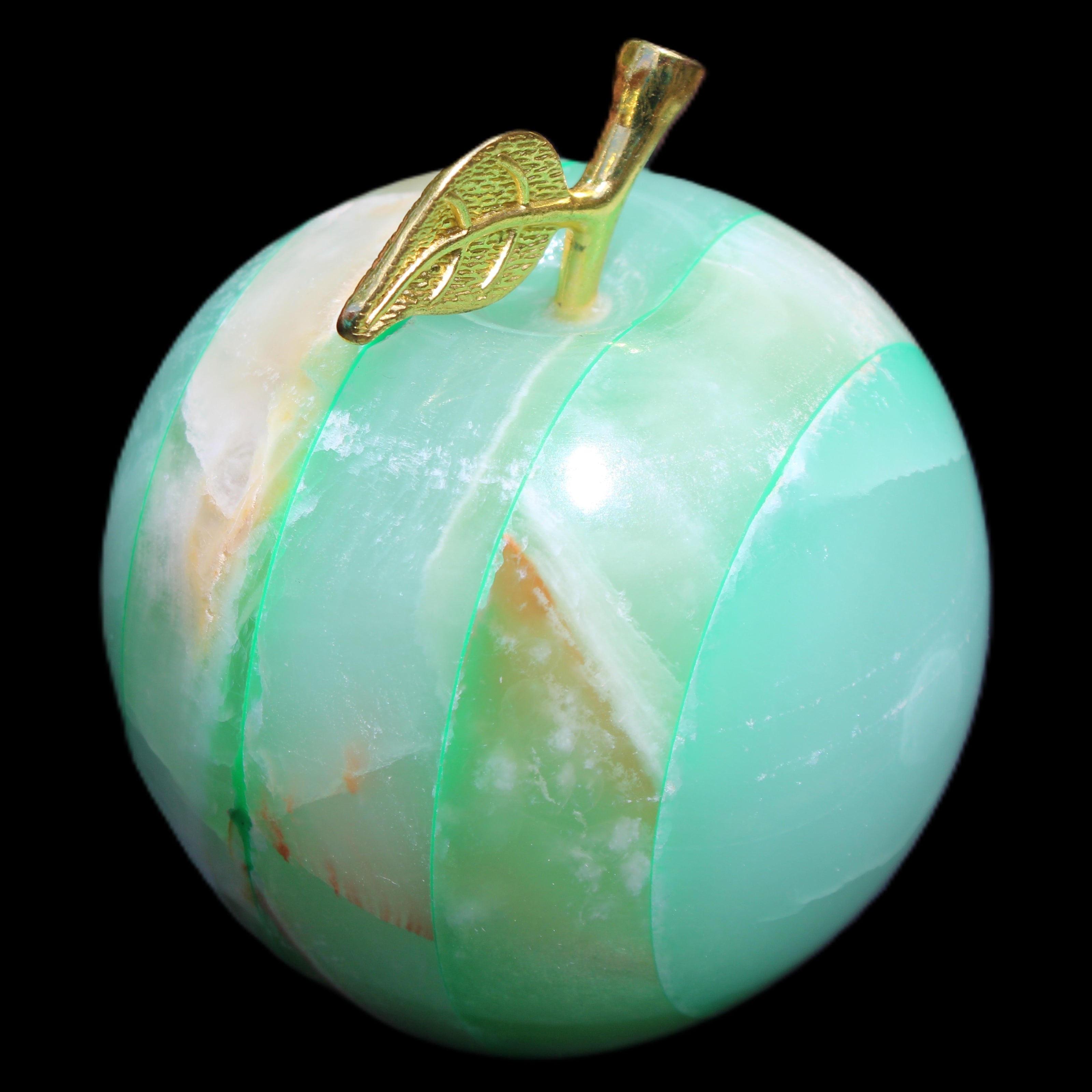 Granny Smith Afghan Jade Onyx Apple 62*75mm 414g in sunlight - Rocks and Things Store