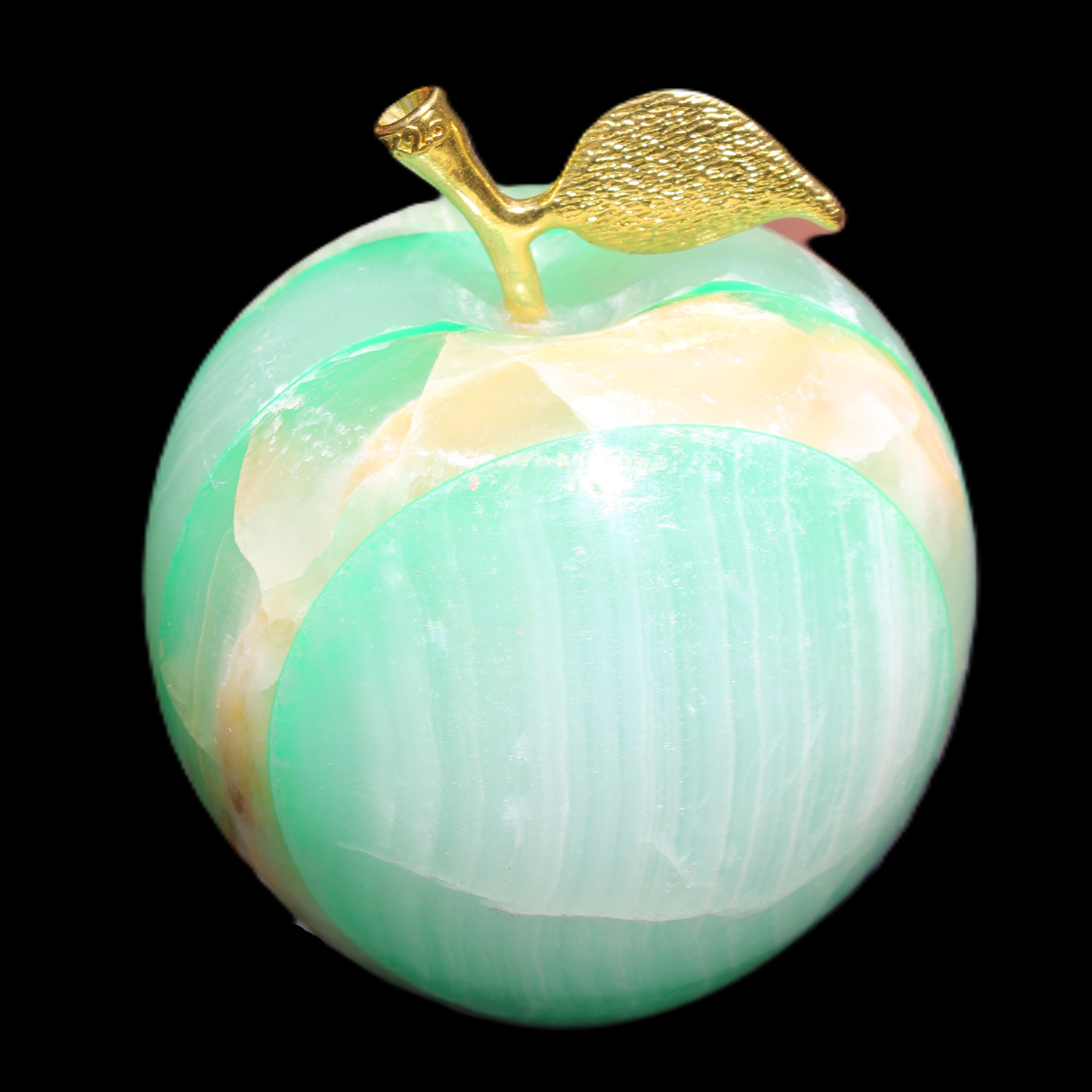 Granny Smith Afghan Jade Onyx Apple 62*75mm 414g in sunlight - Rocks and Things Store