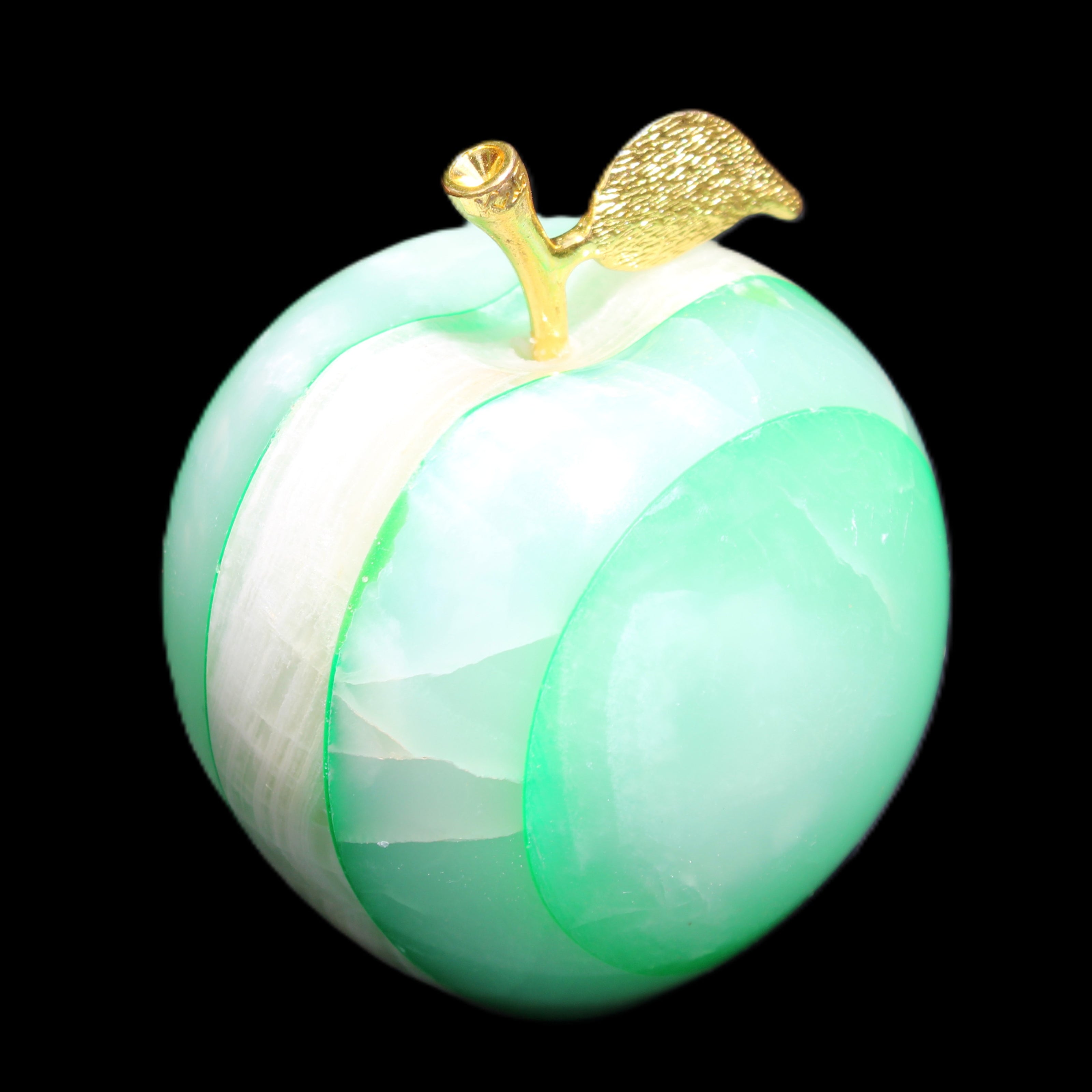 Granny Smith Afghan Jade Onyx Apple 62*72mm 386g in sunshine - Rocks and Things Store