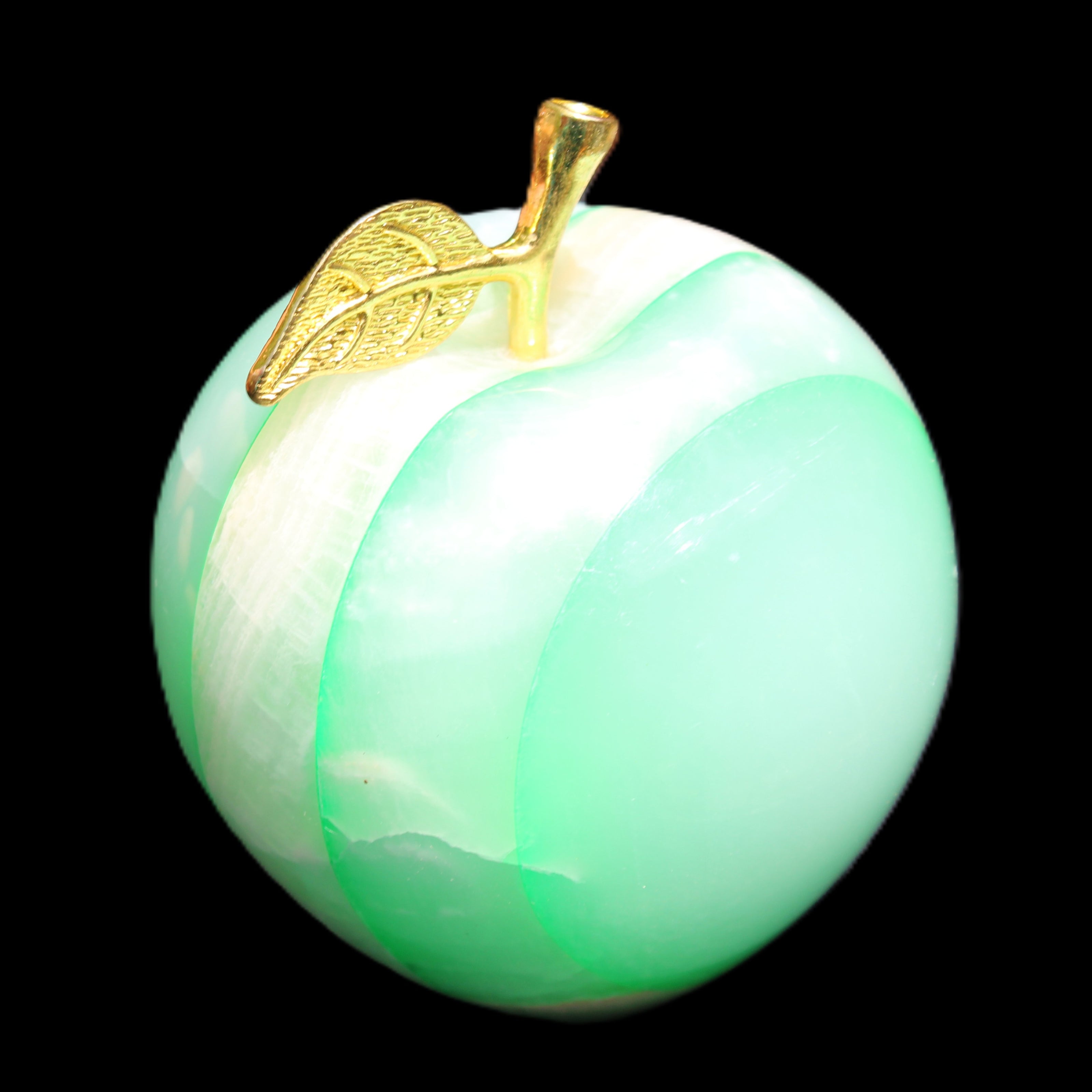 Granny Smith Afghan Jade Onyx Apple 62*72mm 386g in sunshine - Rocks and Things Store