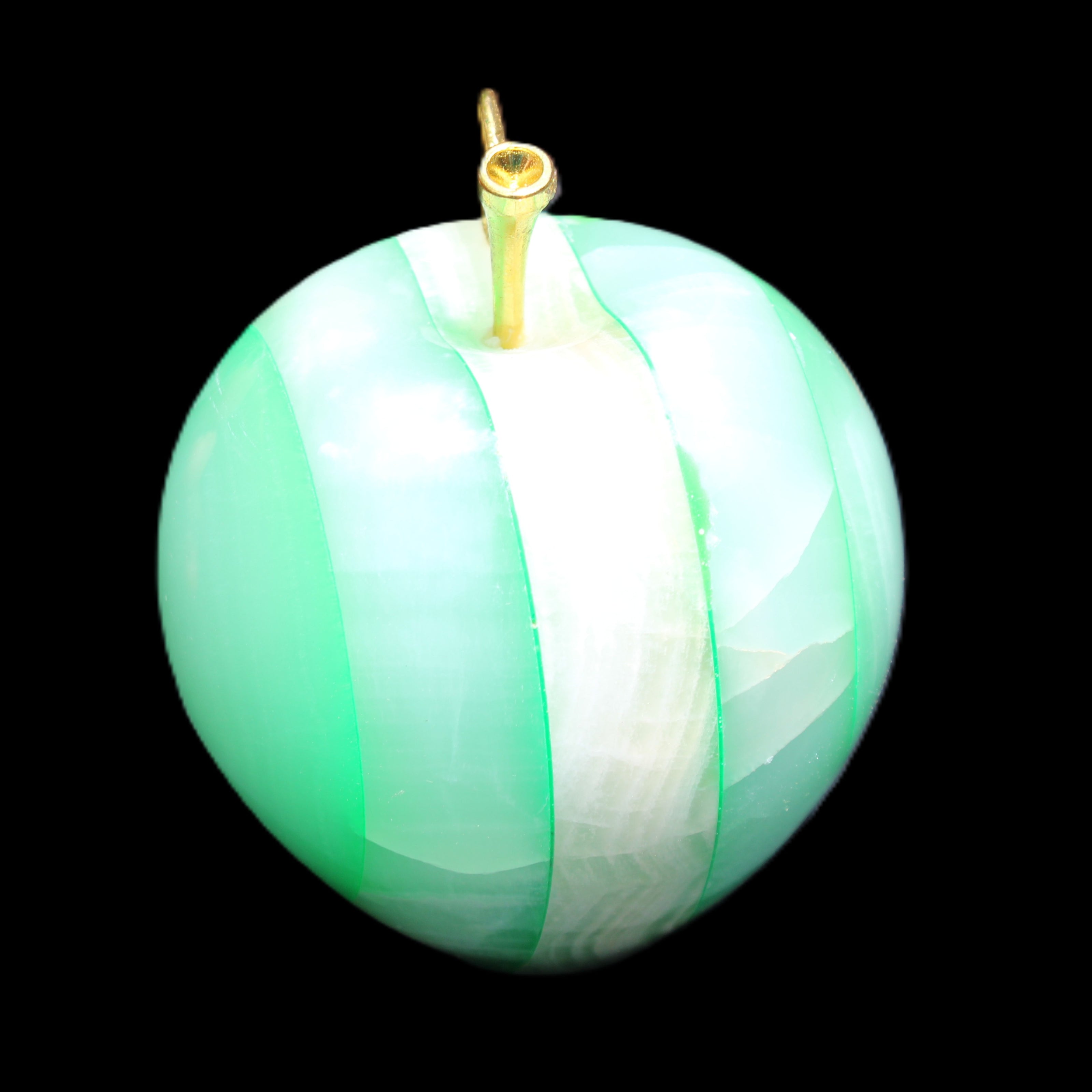 Granny Smith Afghan Jade Onyx Apple 62*72mm 386g in sunshine - Rocks and Things Store