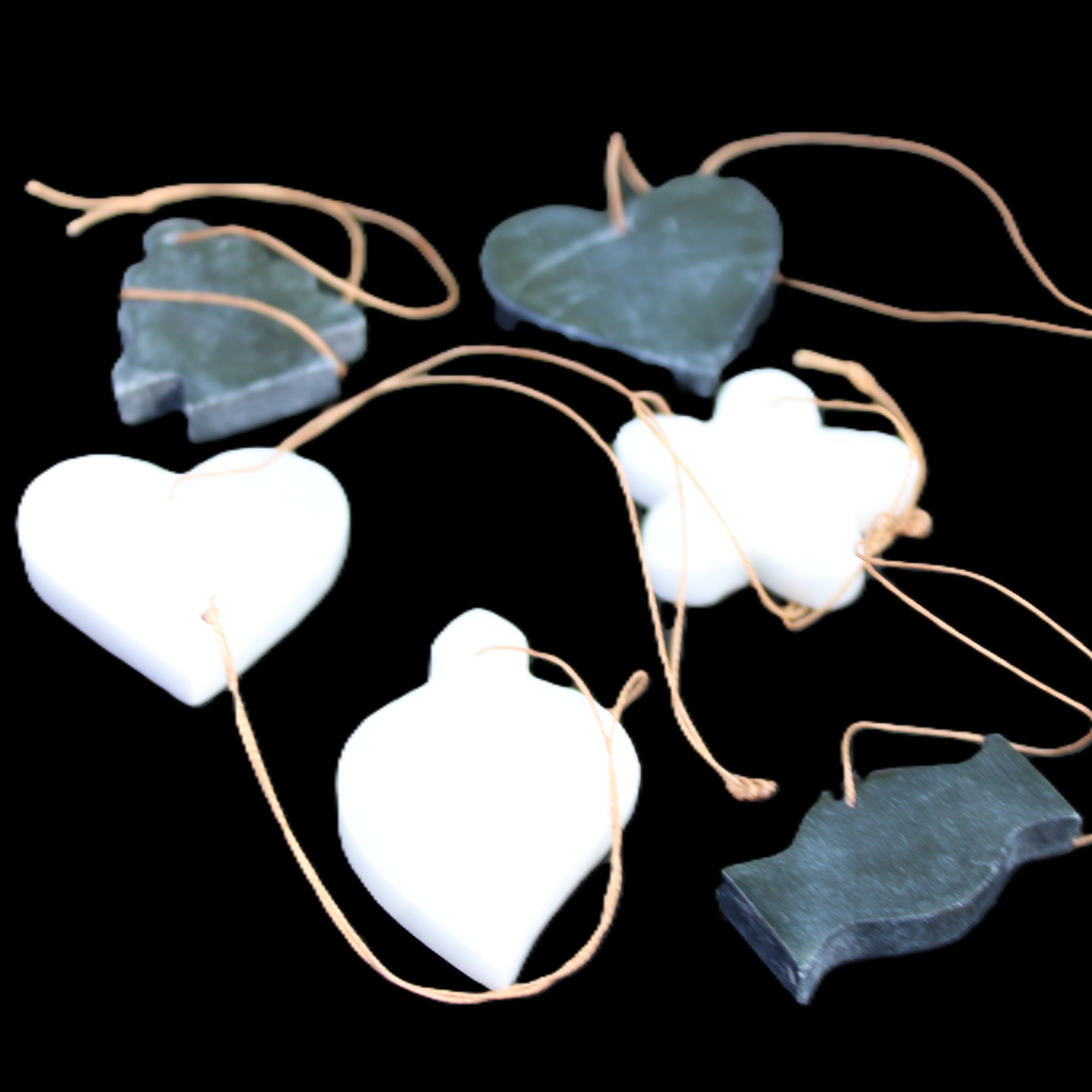 Christmas tree decoration shapes - 3 Black & 3 White Jade 38-48mm 100g in sunlight - Rocks and Things Store