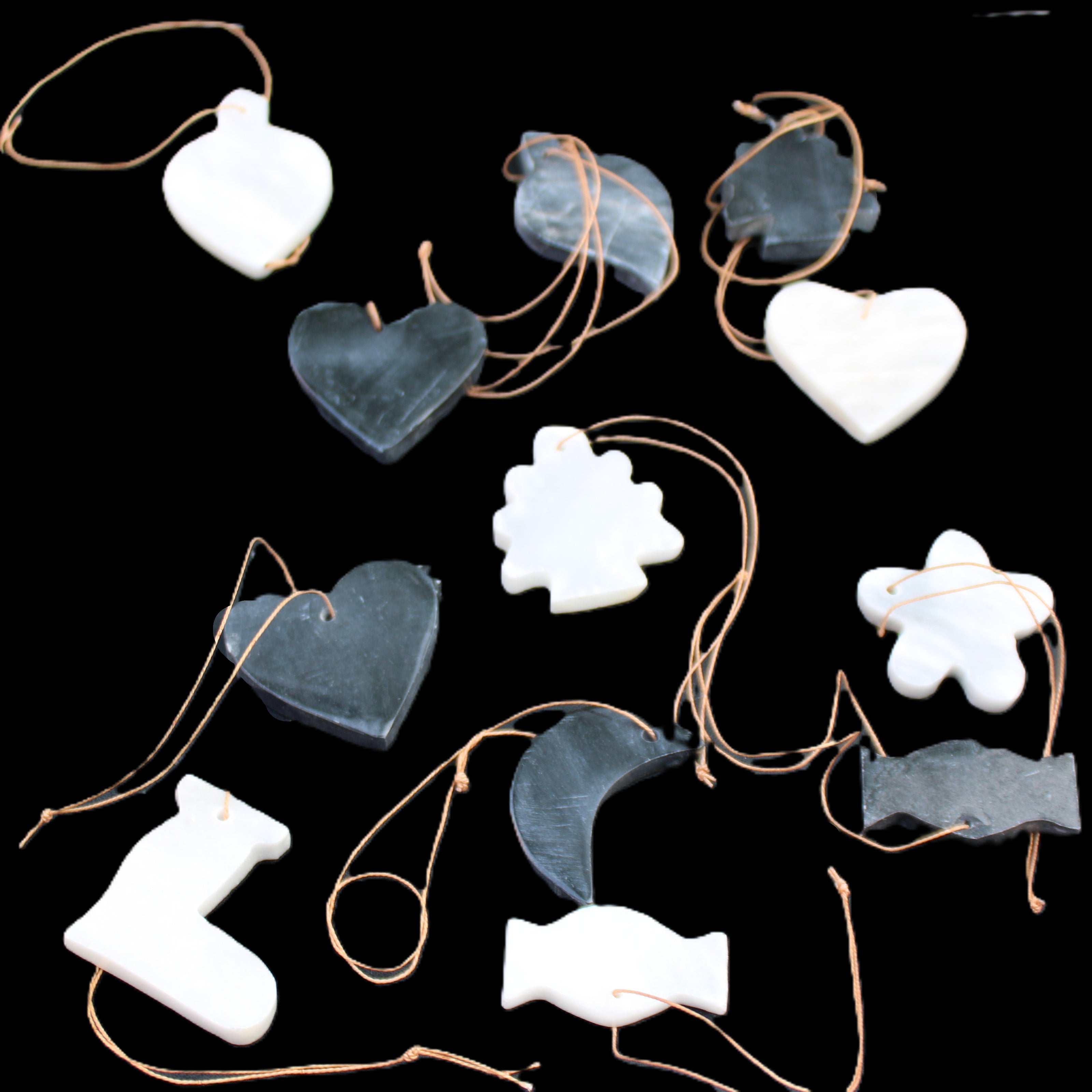 Christmas tree decoration shapes - 6 Black & 6 White Jade 34-38mm 170-190g in sunlight - Rocks and Things Store