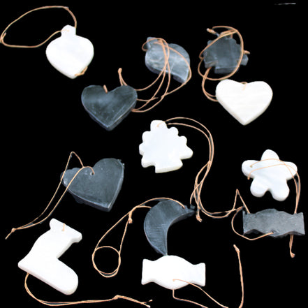 Christmas tree decoration shapes - 6 Black & 6 White Jade 34-38mm 170-190g in sunlight - Rocks and Things Store