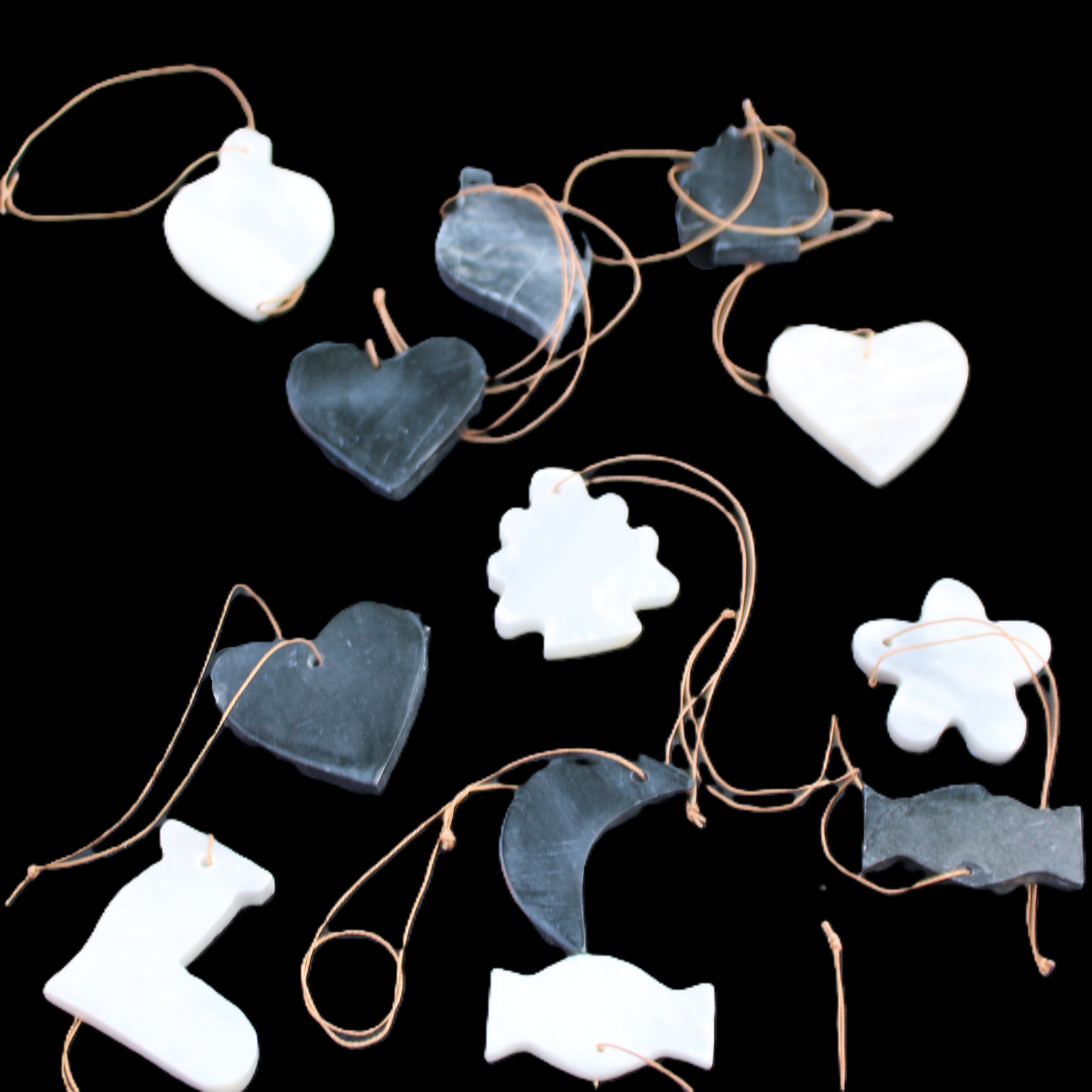 Christmas tree decoration shapes - 6 Black & 6 White Jade 34-38mm 170-190g in sunlight - Rocks and Things Store