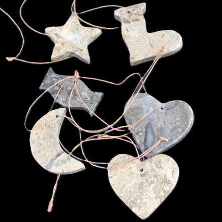 Christmas tree decoration shapes - 6 Fossil rock shapes 34-38mm 88g in sunlight - Rocks and Things Store