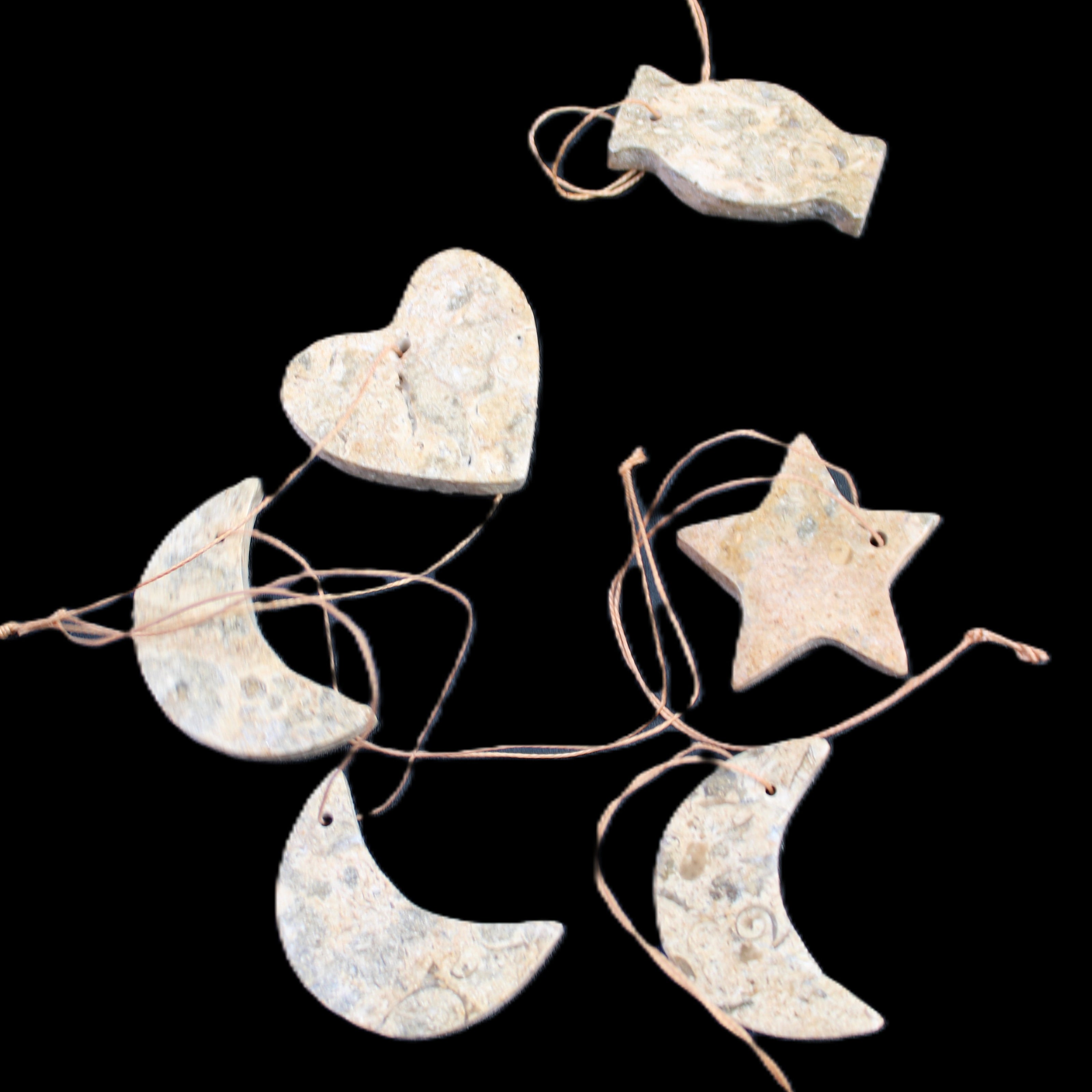 Christmas tree decoration shapes - 6 Fossil rock shapes 34-38mm 68g in sunlight - Rocks and Things Store